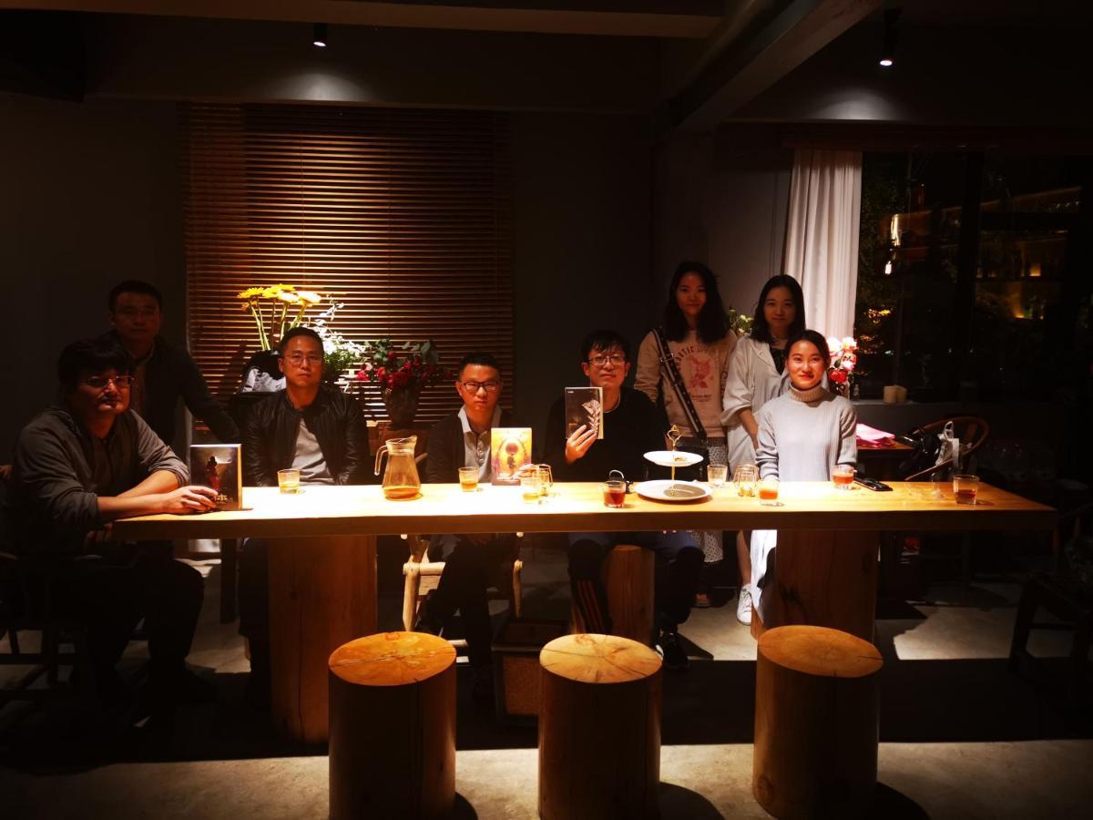 Moonlight Hotel Chengdu Bagian luar foto